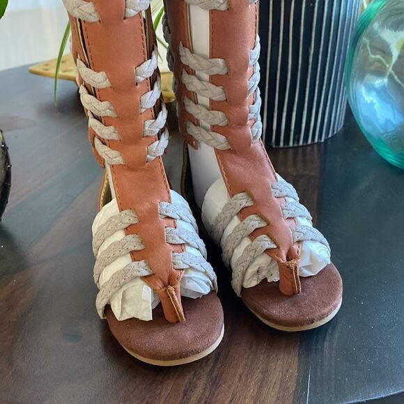 JoyFolie Baby Gladiator Sandals Boho NWOT Flats Brown 4 Booties Baby Shoes - Picture 8 of 13